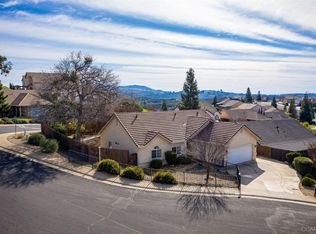 11 Parakeet Ct, Valley Springs, CA 95252