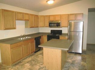 3700 42nd St S APT 323, Fargo, ND 58104