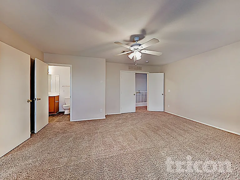 2626 W Spencer Run — Photo 8
