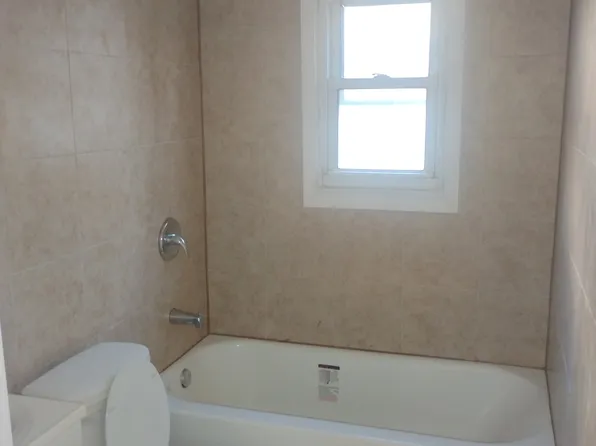 5039 Adella St, Toledo, OH 43613