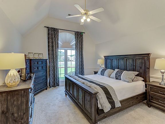 Master Bedroom - Downstairs