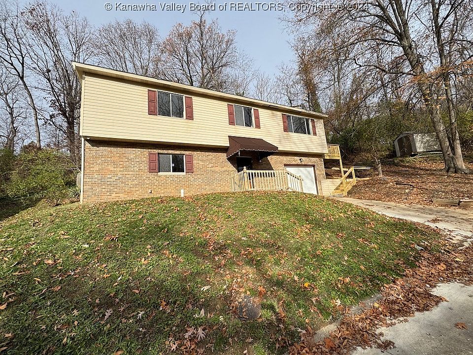 1st image of 404 Parkway Dr
