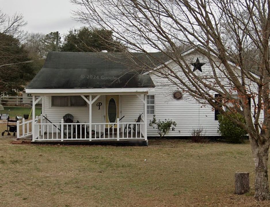 1st image of 294 E Main St #1