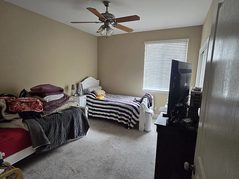 100 Koch Dr — Photo 6