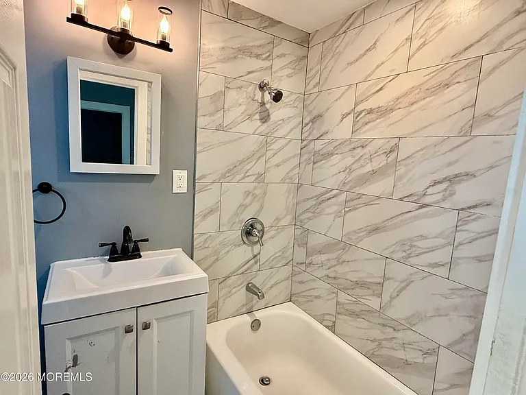 39 N 2nd Ave #16 — Photo 6