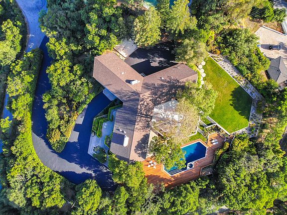 2nd image of 15581 Toyon Dr