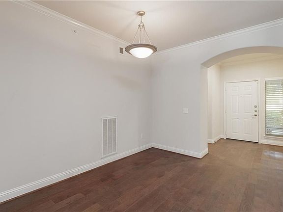 4th image of 500 Waters Edge Dr APT 112