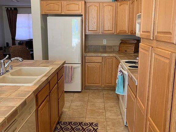 5th image of 18036 W Fairway Dr