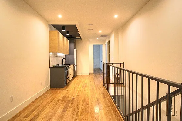 Rented by HSK Group Inc | media 33