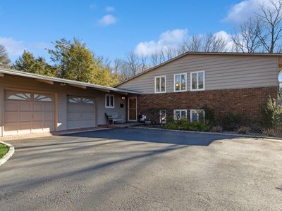 9 Highwood Road, East Norwich, NY, 11732