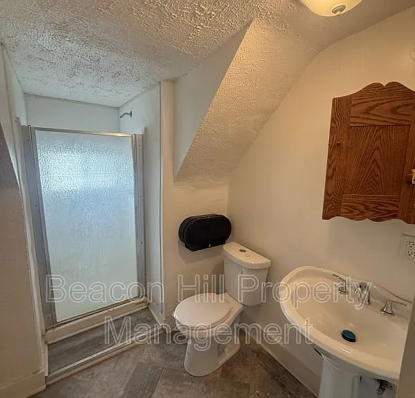 9904 North Blvd — Photo 12