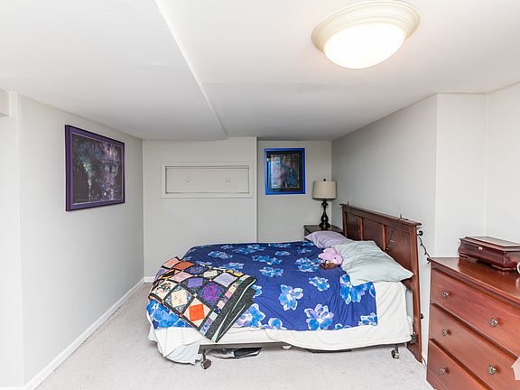 5th image of 2313 W Diversey Ave #G