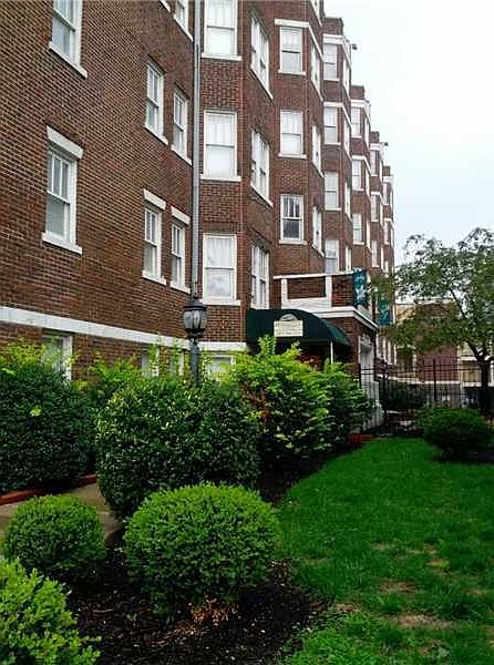 1st image of 230 E 9th St APT 311