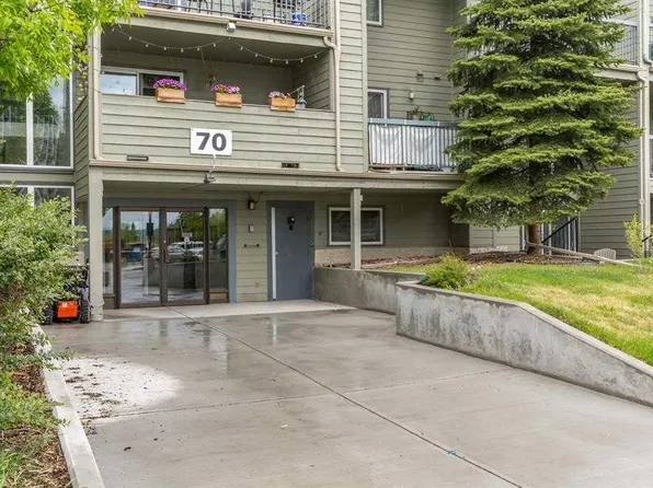 70 E Glamis Dr SW #2135, Calgary, AB T3E 6T6