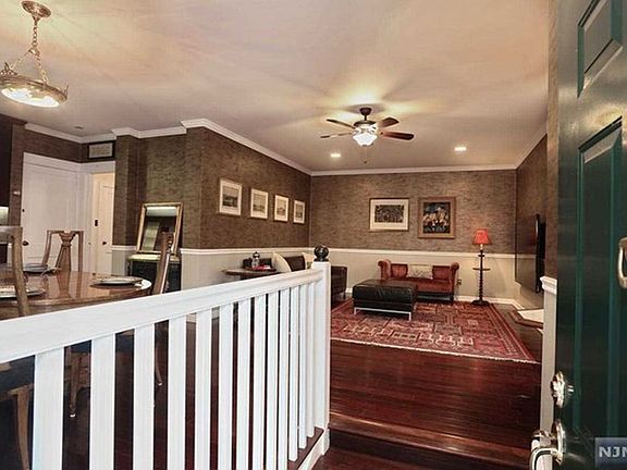 4th image of 149 Woodland Ave