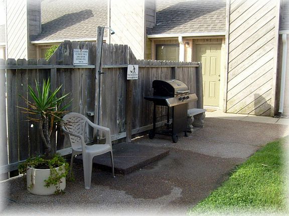 3rd image of 15201 Leeward Dr