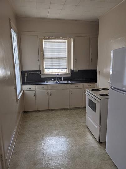 1st image of 119 W Antietam St #2