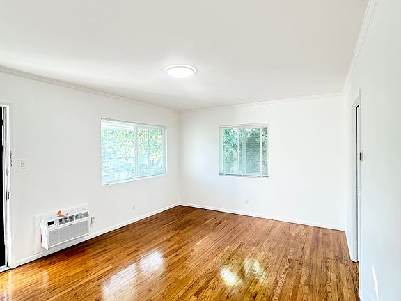 5th image of 446 E Cypress Ave #C