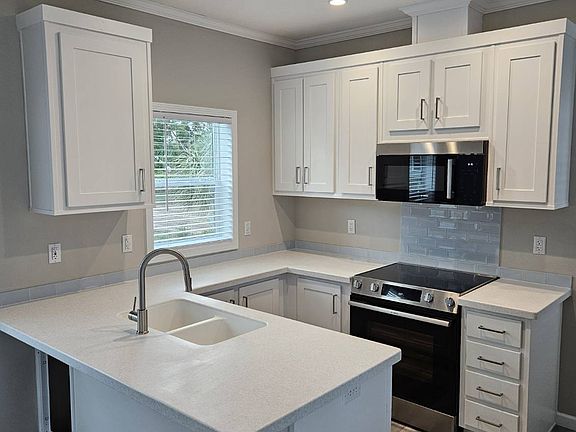5th image of 2205 Martin Rd #11