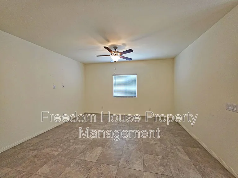 56 Pioneer Range Ave — Photo 34