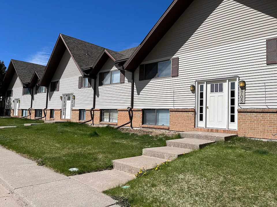 Regency Apartments 4705