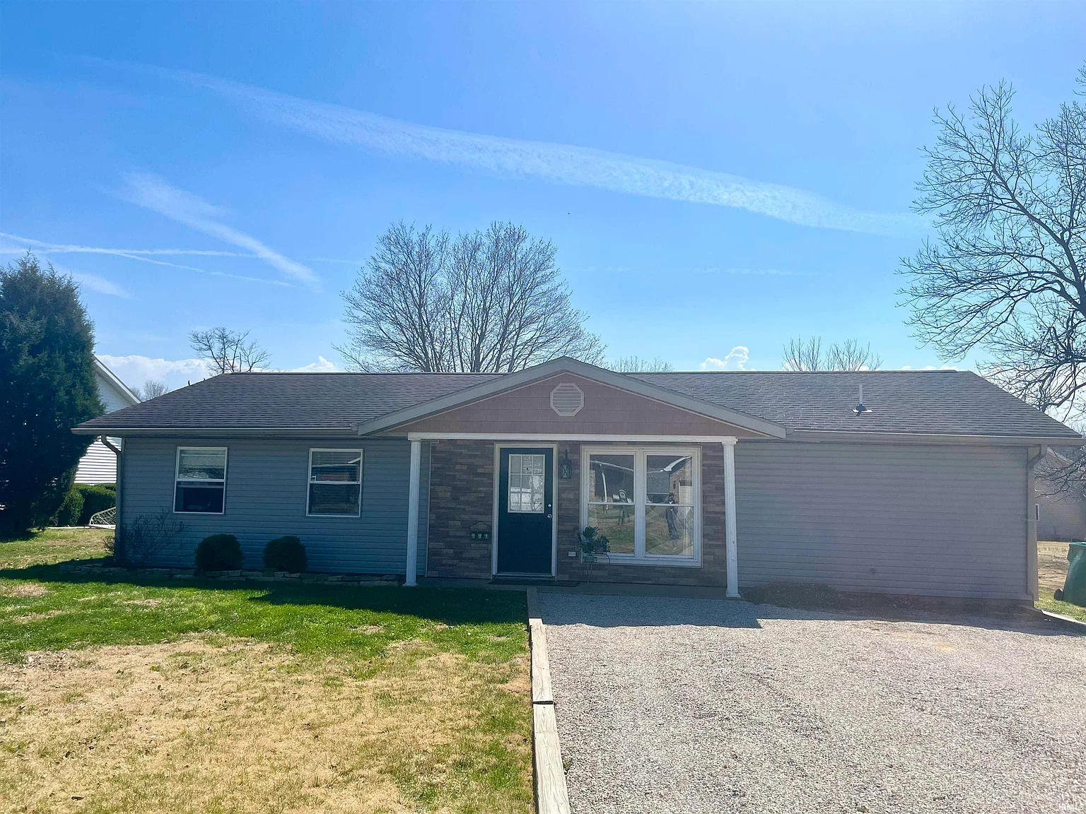 757 W Donder Ln photo 1