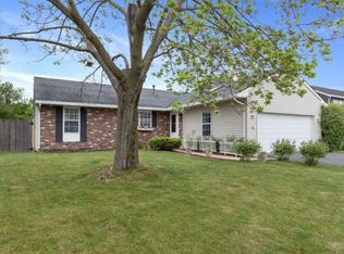 1S790 Ascot Ln, Warrenville, IL 60555