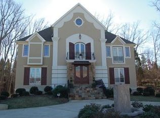 5133 Piper Glen Dr, Charlotte, NC 28277