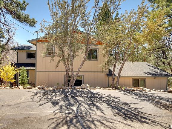 3rd image of 620 Villa Grove Ave