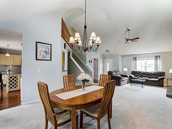 5th image of 8324 Oak Creek Dr