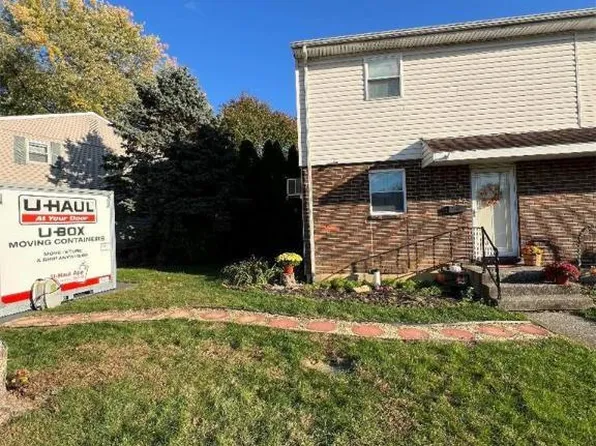 647 S 14th St, Catasauqua, PA 18032