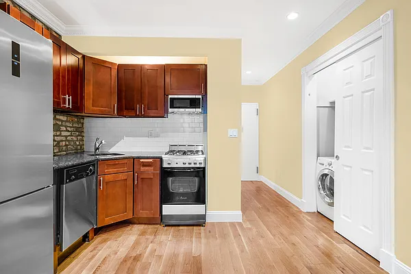 Rented by Cooper & Cooper Real Estate | media 19