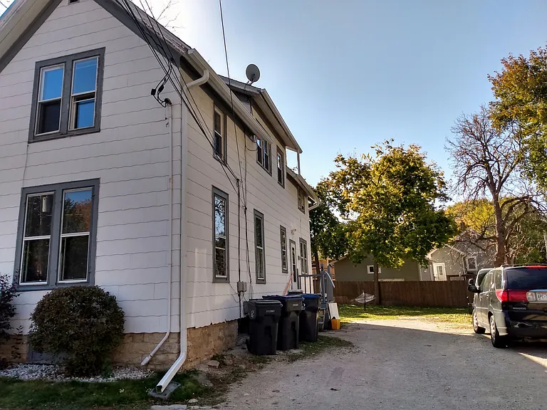 312 Randall St — Photo 9