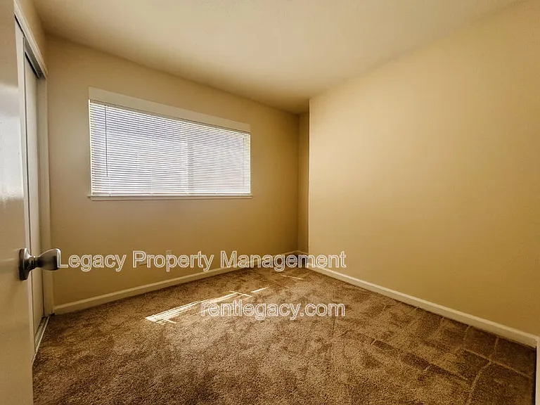 6841 Castleberry Cir — Photo 10