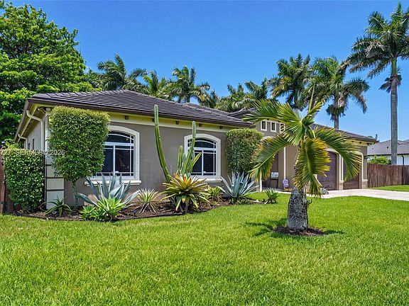 3rd image of 32251 SW 204th Ct