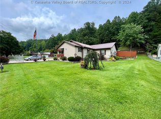 16327 Daniel Boone Pkwy, Peytona, WV 25154