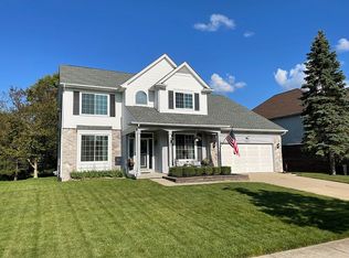 1024 Equestrian Dr, South Lyon, MI