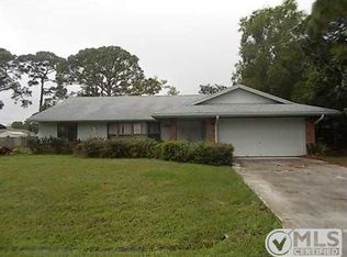 682 NE Horizon Ln, Port Saint Lucie, FL 34983
