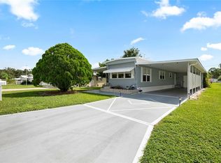 5400 Amanda St, Zephyrhills, FL 33542