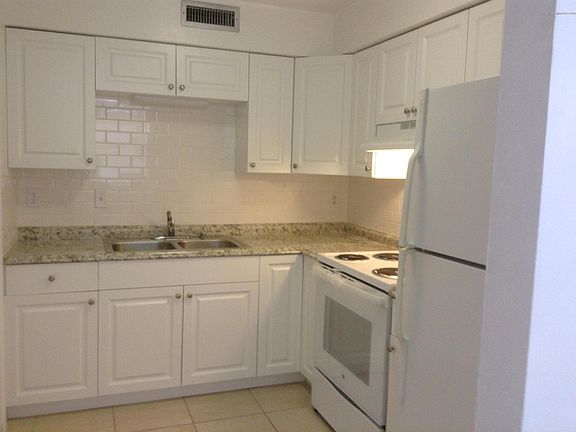4th image of 8401 N Atlantic Ave APT K6