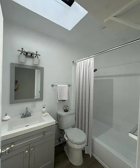 2038 Holly Dr #9 — Photo 6