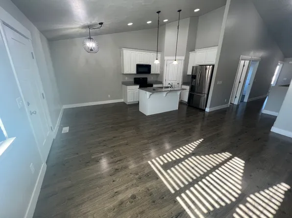 198 E 1430 S, Nephi, UT 84648