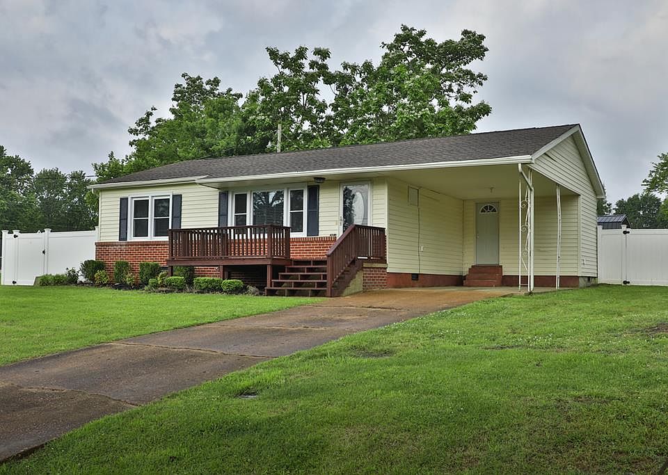 1st image of 301 Belair Dr