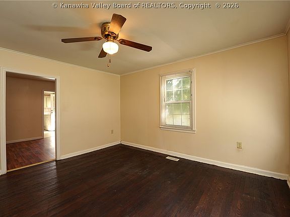 5th image of 108 Hickory Rd