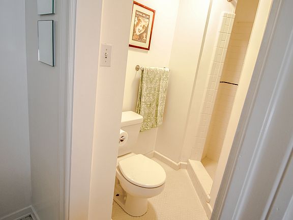 5th image of 702 Ash St Unit 600