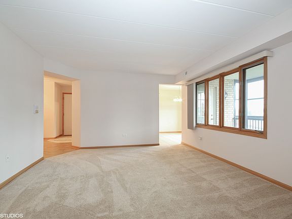 3rd image of 5125 139th Pl Unit 608