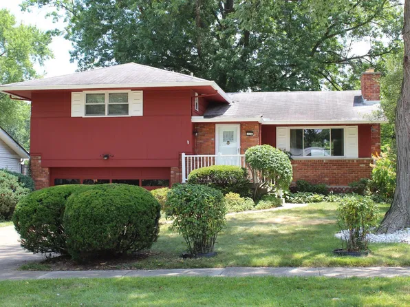 934 Anderson Hills Dr, Cincinnati, OH 45230