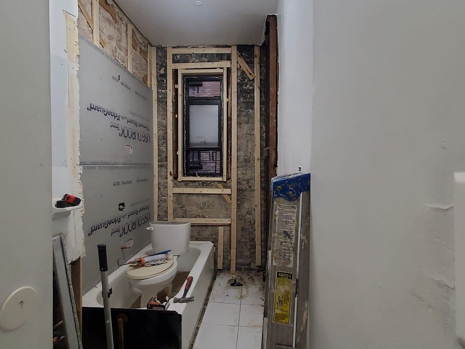 2nd image of 993 E 181st St #2D