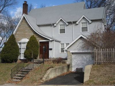 363 Griggs Ave, Teaneck, NJ, 07666