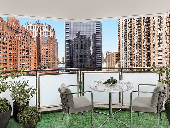 5th image of 300 E 40th St APT 8F